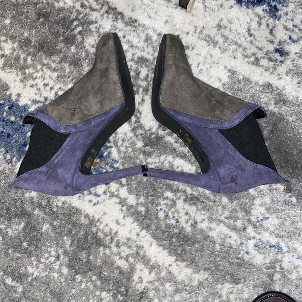 Vera Gamma Suede Ankle Boot - Picture 4 of 10